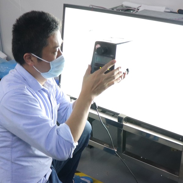 高亮液晶屏亮度測試圖-1